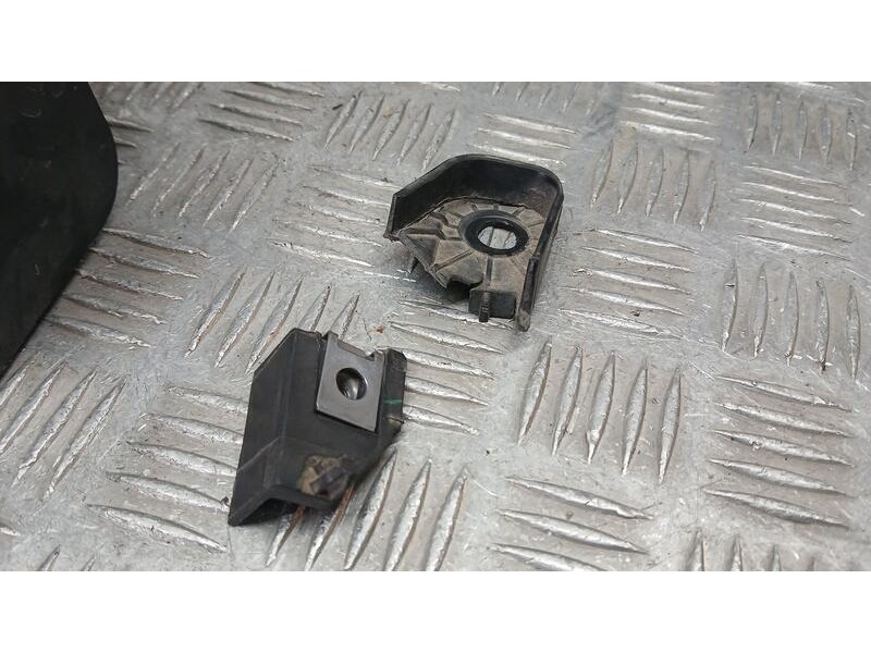 Recambio de faro izquierdo para peugeot rifter 1.5 bluehdi 100 referencia OEM IAM 9816826980 VALEO 2 PATAS ROTAS ROZADO 90146193