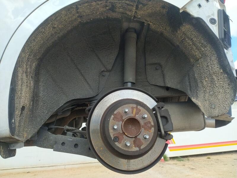 Recambio de plastico pase rueda tras. izq. para nissan pulsar hatchback (c13) 1.5 dci referencia OEM IAM 767473ZL0A  