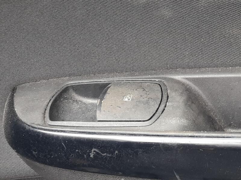 Recambio de mando elevalunas delantero derecho para opel corsa e (x15) 1.4 (08, 68) referencia OEM IAM 13430018  