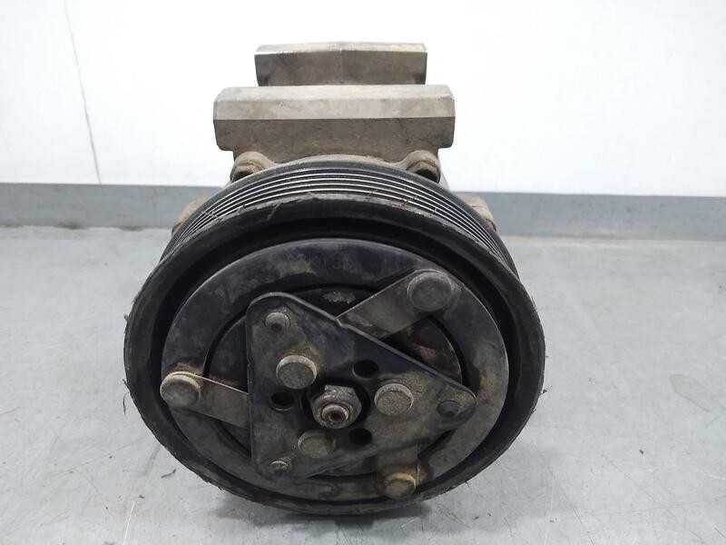 Recambio de compresor aire acondicionado para renault kangoo (f/kc0) rt referencia OEM IAM 7700111235  sanden