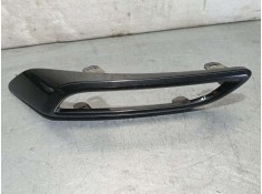 Recambio de rejilla izquierda paragolpes para toyota auris active referencia OEM IAM 526820210  PILOTO TRASERO IZQUIERDO