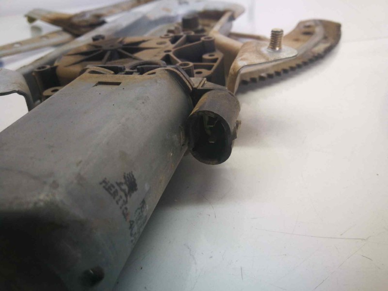 Recambio de elevalunas delantero derecho para renault kangoo (f/kc0) 1.9 diesel referencia OEM IAM 400370A  2 PINS