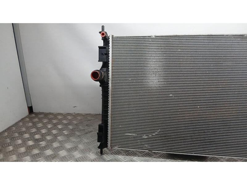 Recambio de radiador agua para peugeot rifter 1.5 bluehdi 100 referencia OEM IAM 9675747980 VALEO MM11803J