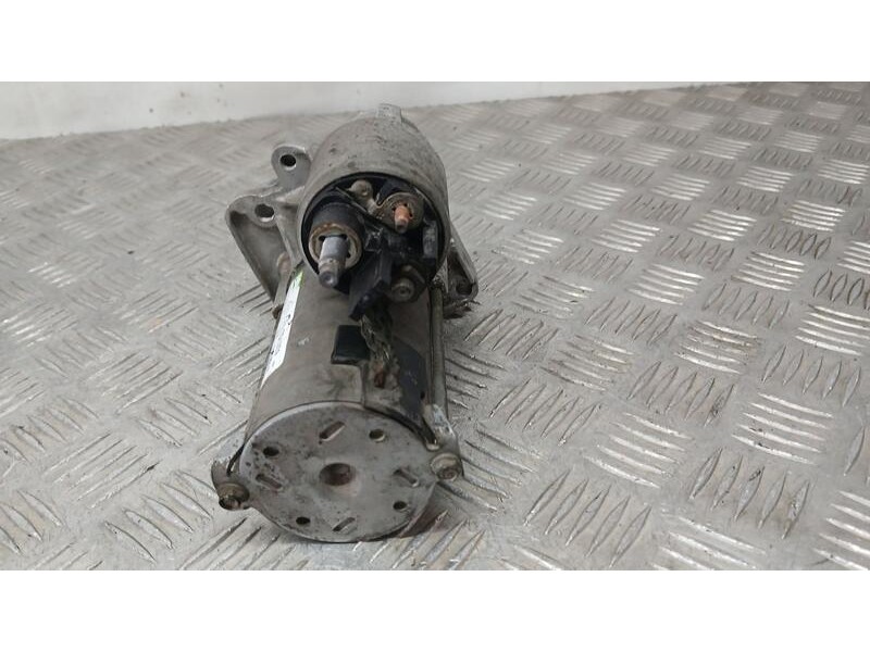 Recambio de motor arranque para dacia duster laureate 4x2 referencia OEM IAM 8200836473B VALEO TS12E9