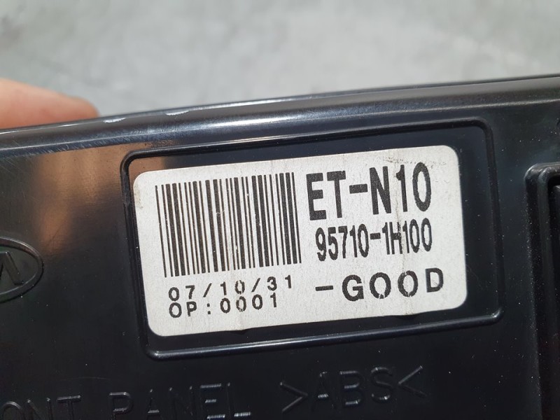 Recambio de pantalla multifuncion para kia cee´d active referencia OEM IAM 957101H100  