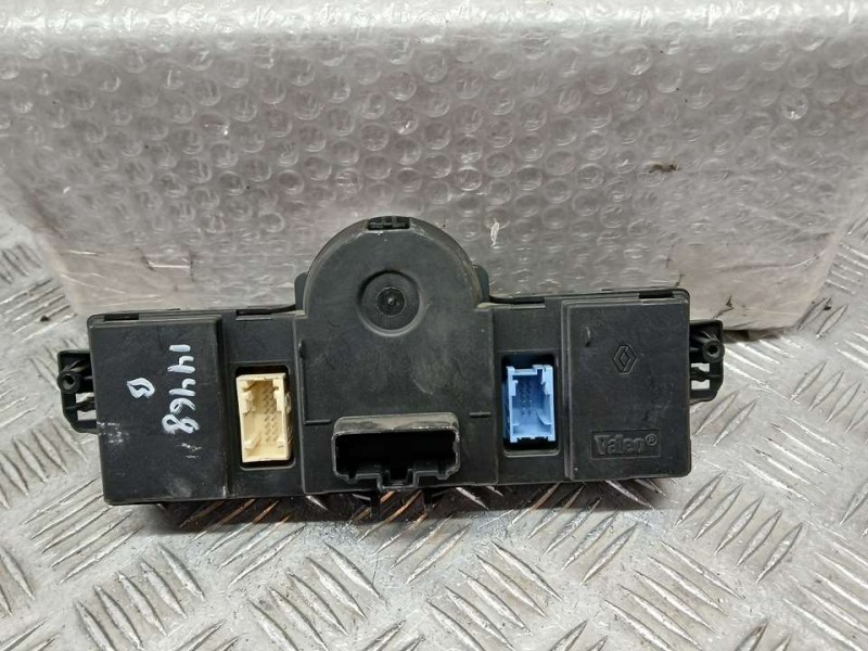 Recambio de mando climatizador para renault clio iii confort dynamique referencia OEM IAM 8200298683 N101993M VALEO