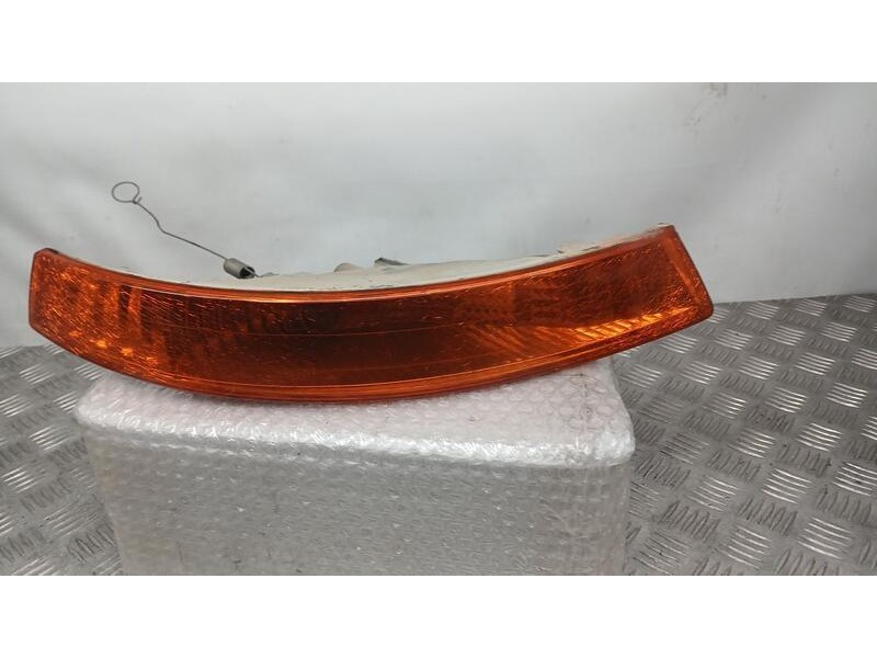 Recambio de piloto delantero derecho para renault trafic ii furgoneta (fl) 1.9 dci 80 (fl0b) referencia OEM IAM 8200007030 VALEO