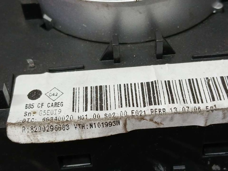 Recambio de mando climatizador para renault clio iii confort dynamique referencia OEM IAM 8200298683 N101993M VALEO