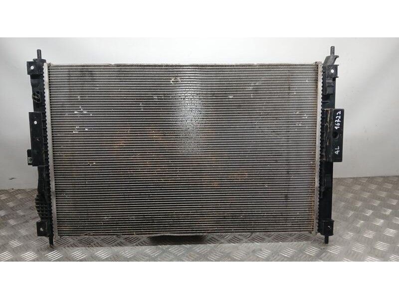 Recambio de radiador agua para peugeot rifter 1.5 bluehdi 100 referencia OEM IAM 9675747980 VALEO MM11803J