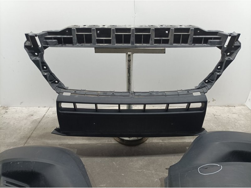 Recambio de paragolpes delantero para citroën jumper grossraumkasten 35 l3h3 bluehdi 130 referencia OEM IAM 7401RH  PUNTAS PARAG