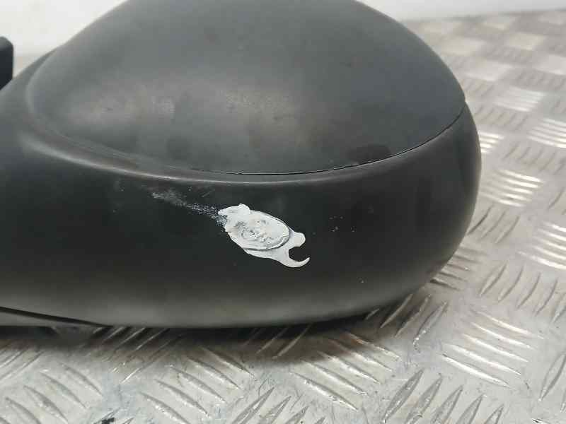 Recambio de retrovisor izquierdo para citroën c3 hdi 70 furio referencia OEM IAM 8149FJ  ELECTRICO 3 CABLES Y MANCHADO PINTURA