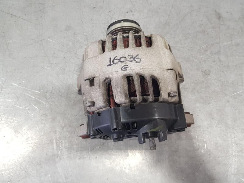 Recambio de alternador para opel corsa d selective referencia OEM IAM 13581893  