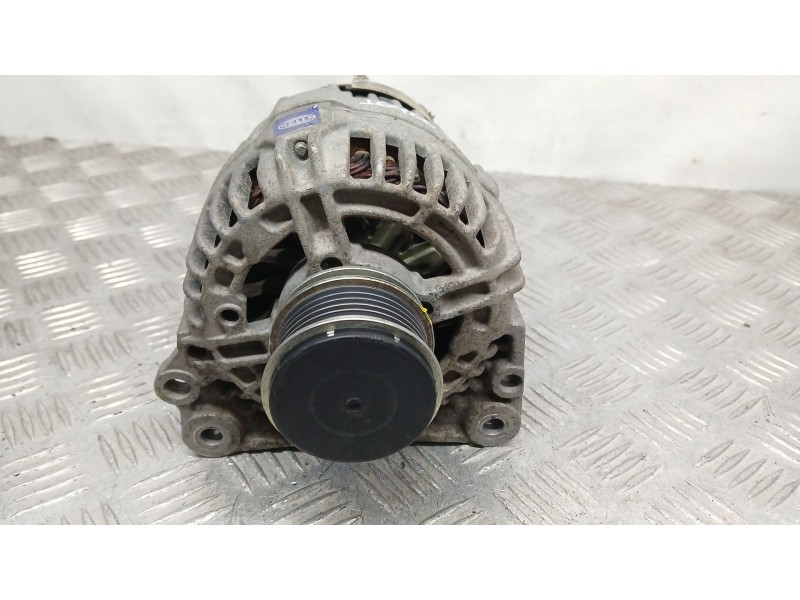 Recambio de alternador para volkswagen polo (6n2) 1.4 tdi referencia OEM IAM 028903018AV  