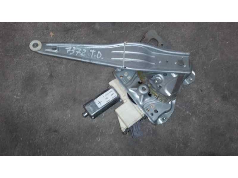 Recambio de elevalunas trasero derecho para toyota avensis wagon (t25) 2.0 sol referencia OEM IAM  6 PINS ELECTRICO