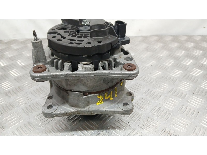 Recambio de alternador para volkswagen polo (6n2) 1.4 tdi referencia OEM IAM 028903018AV  