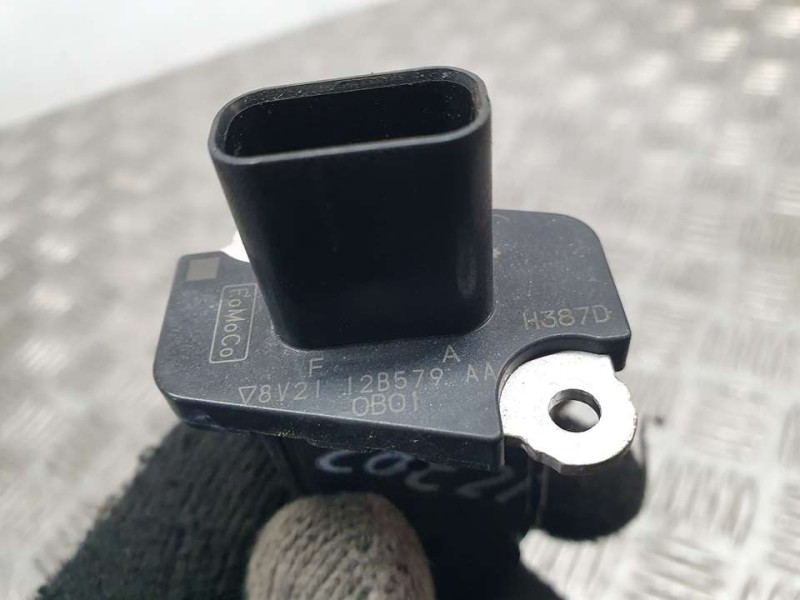 Recambio de caudalimetro para ford fiesta (cb1) trend referencia OEM IAM 8V2112B579AA FOMOCO 