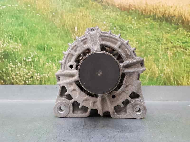 Recambio de alternador para nissan pulsar (c13) acenta referencia OEM IAM 231004EA0AC F000BL0825 BOSCH