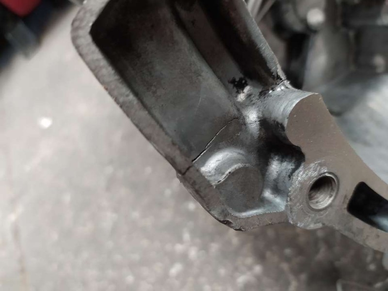 Recambio de caja cambios para toyota yaris active referencia OEM IAM 303000D502 TOCADA 6VELOCIDADAES