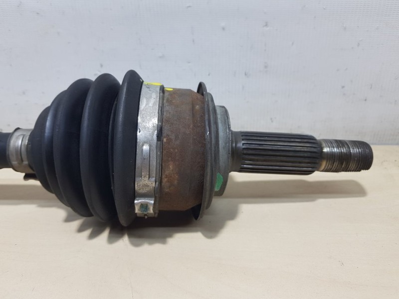 Recambio de transmision delantera izquierda para toyota yaris hsd active referencia OEM IAM 434200D650  