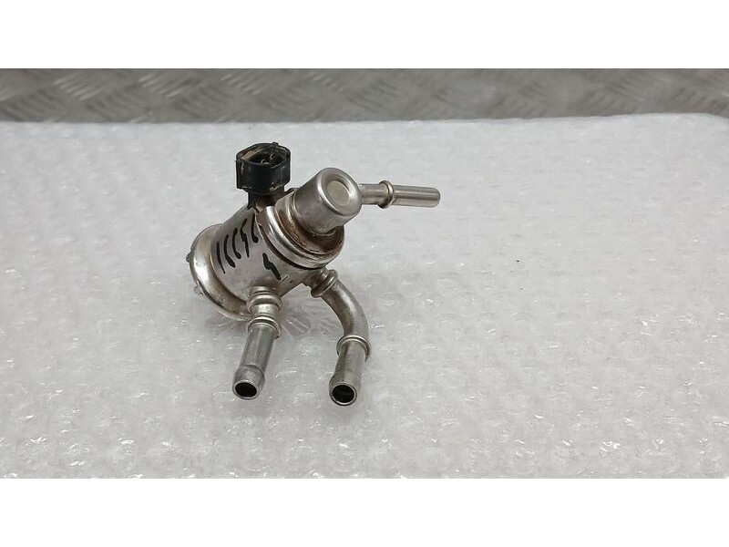 Recambio de inyector adblue para renault express furgoneta/monovolumen 1.5 blue dci 75 (f6aa) referencia OEM IAM 160720140R  A3C