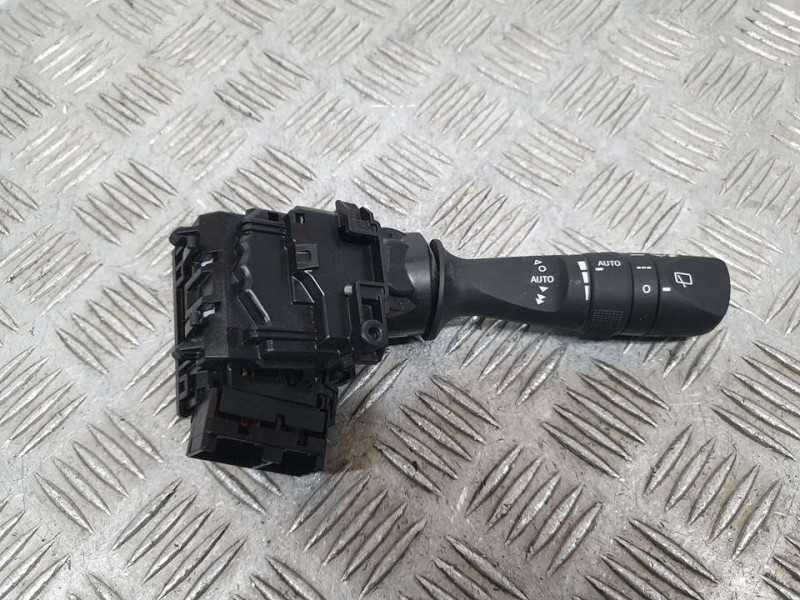 Recambio de mando limpia para toyota auris active referencia OEM IAM 0267017F858  