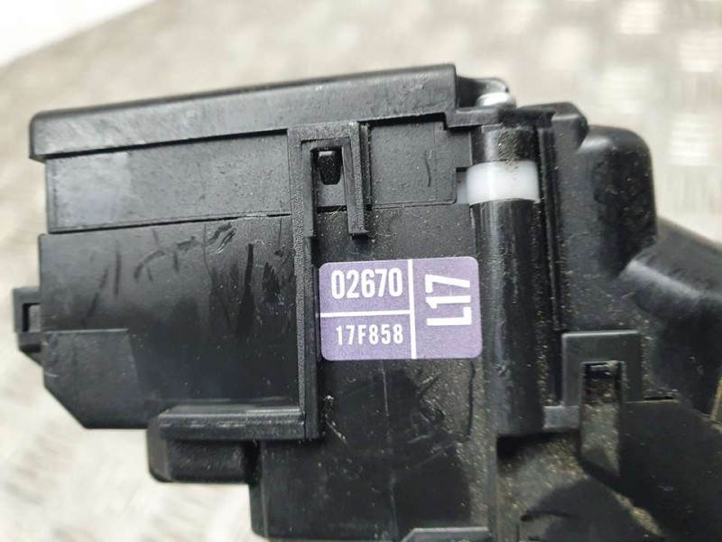 Recambio de mando limpia para toyota auris active referencia OEM IAM 0267017F858  