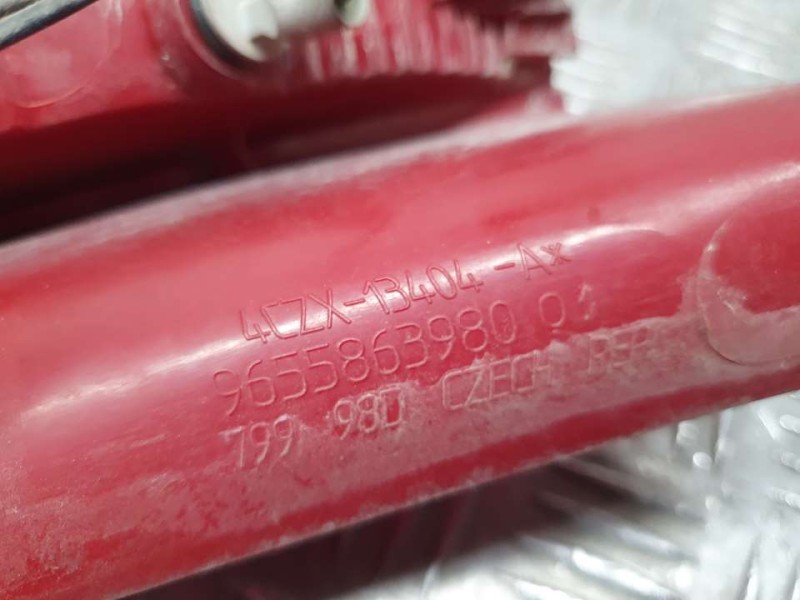 Recambio de piloto trasero derecho para citroën c4 berlina sx referencia OEM IAM 9655863980 4CZX13404A INFERIOR