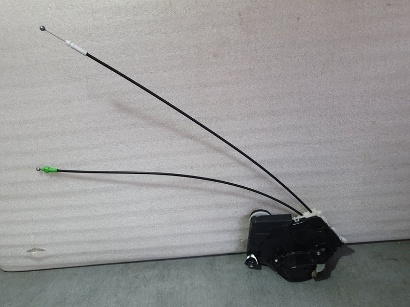 Recambio de cerradura puerta delantera derecha para toyota yaris active referencia OEM IAM 690300D540  6 PINES