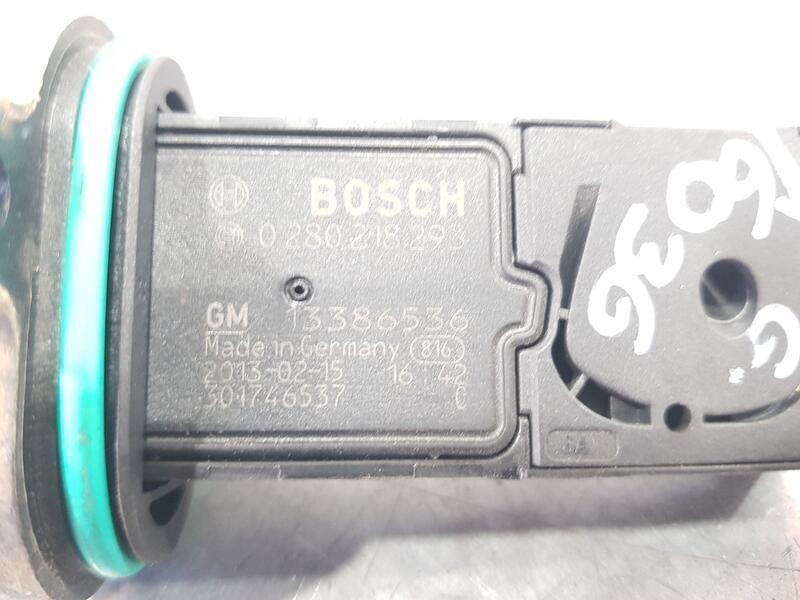 Recambio de caudalimetro para opel corsa d selective referencia OEM IAM 13386536  