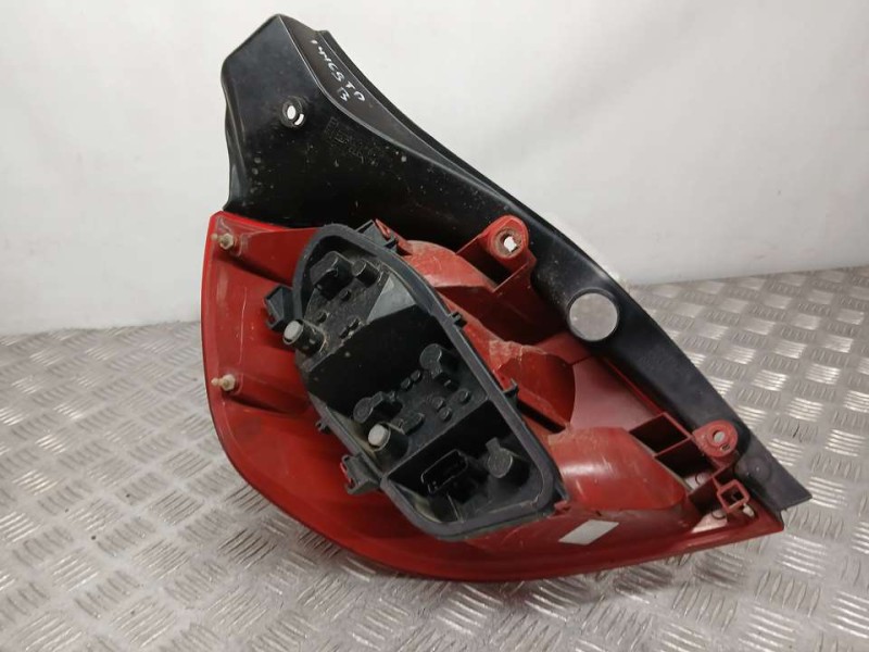 Recambio de piloto trasero derecho para renault clio iii confort dynamique referencia OEM IAM 89035080  ROZADO