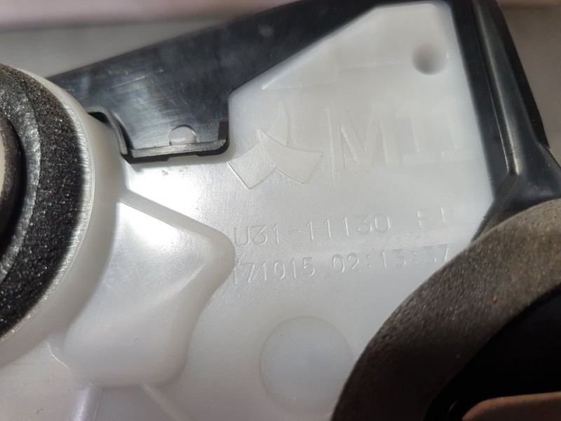 Recambio de cerradura puerta delantera derecha para toyota yaris active referencia OEM IAM 690300D540  6 PINES