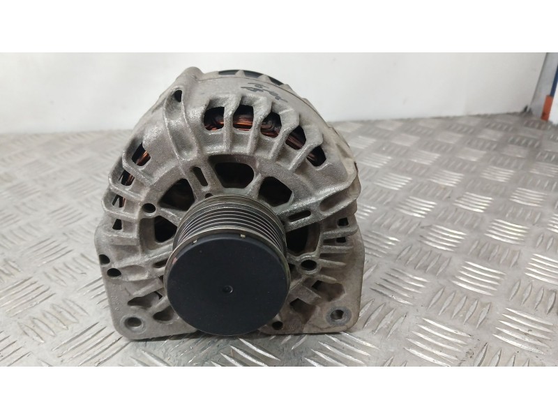 Recambio de alternador para renault kangoo express (fw0/1_) 1.5 dci 75 (fw07, fw10, fw04) referencia OEM IAM 231000026R VALEO TG