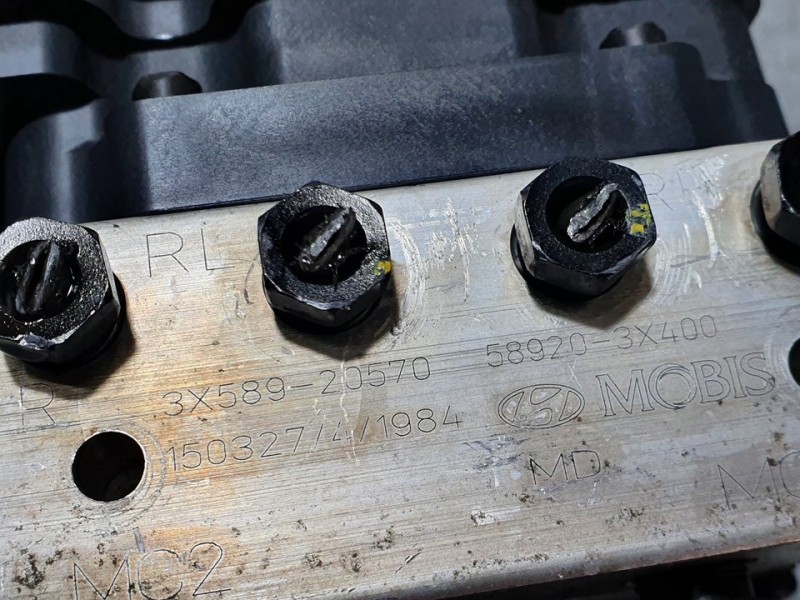 Recambio de abs para hyundai elantra (md) tecno referencia OEM IAM 3X58920570 589203X400 MOBIS