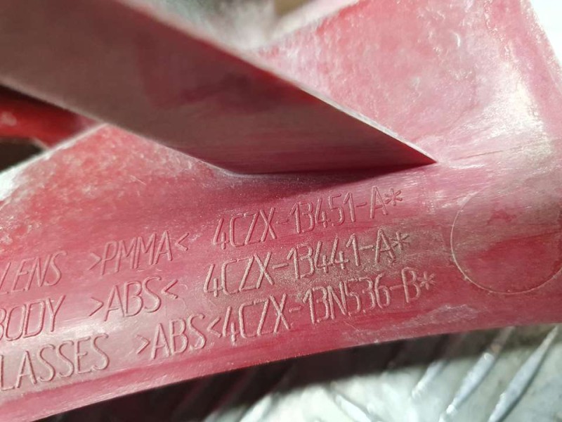 Recambio de piloto trasero izquierdo para citroën c4 berlina sx referencia OEM IAM 9655864080 4CZX13405A INFERIOR