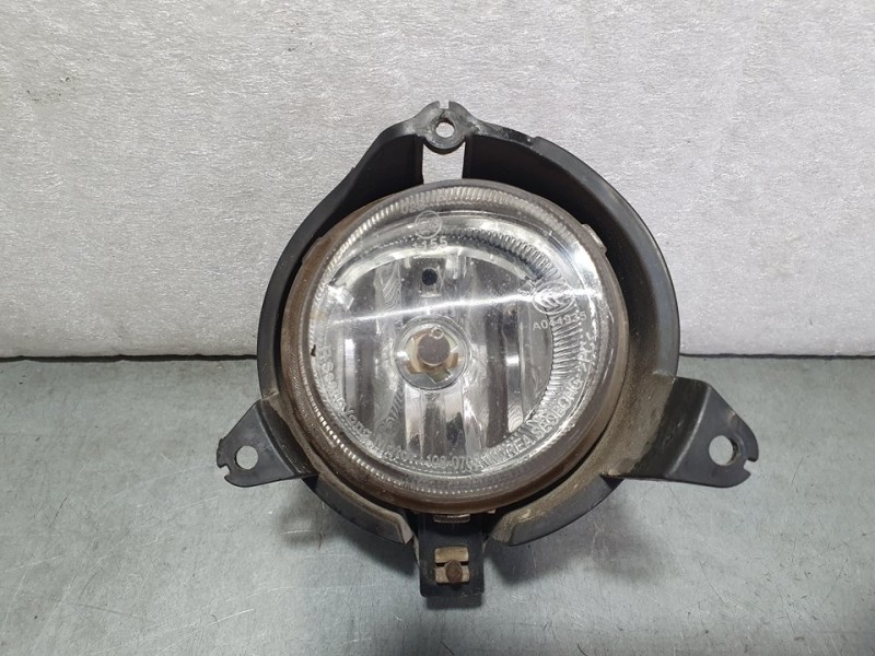 Recambio de faro antiniebla derecho para ssangyong rodius xdi referencia OEM IAM SIN REF  
