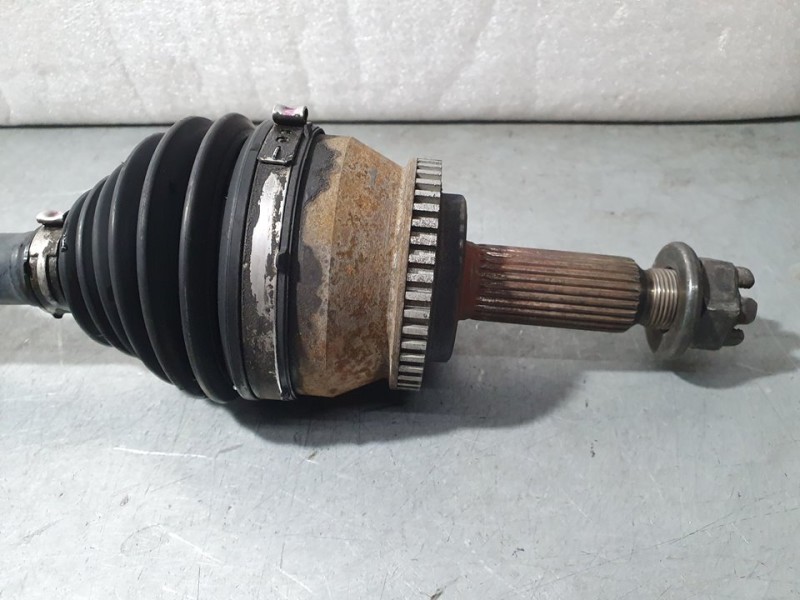 Recambio de transmision delantera izquierda para kia cee´d active referencia OEM IAM 495011H210  