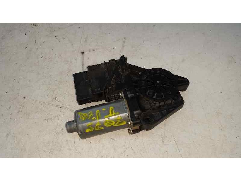 Recambio de motor elevalunas trasero derecho para volkswagen passat berlina (3b2) highline referencia OEM IAM 101438202  BROSE