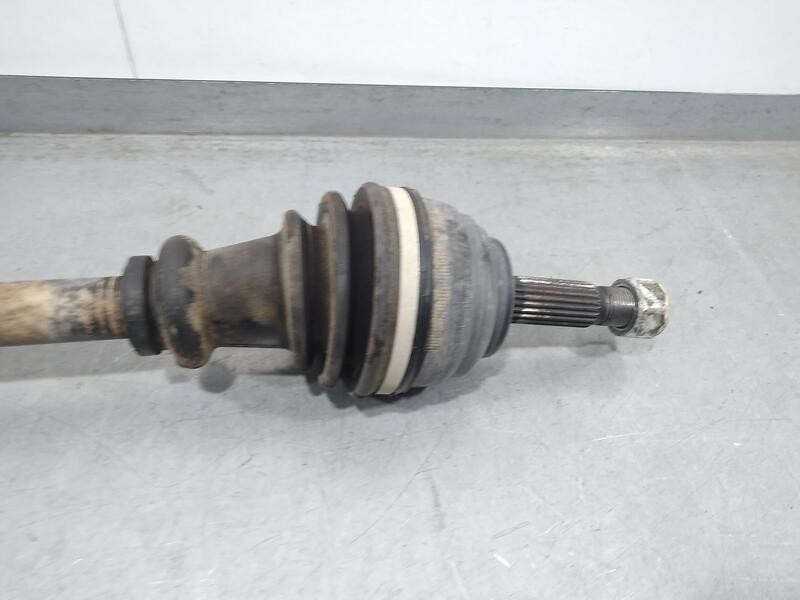 Recambio de transmision delantera izquierda para renault kangoo (f/kc0) rt referencia OEM IAM 7700110484  