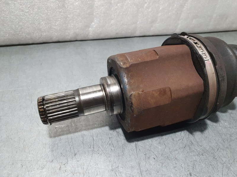 Recambio de transmision delantera izquierda para kia cee´d active referencia OEM IAM 495011H210  