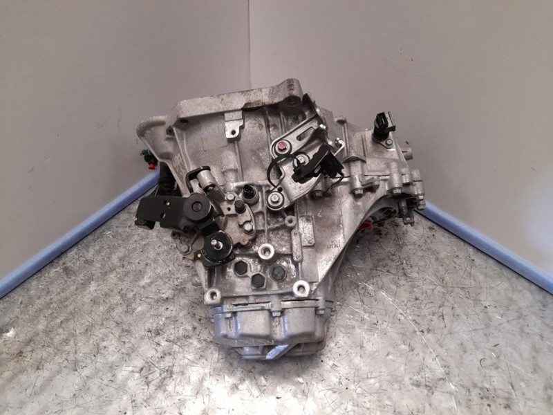 Recambio de caja cambios para hyundai elantra (md) tecno referencia OEM IAM TZ32FU 884939 6VELOCIDADES