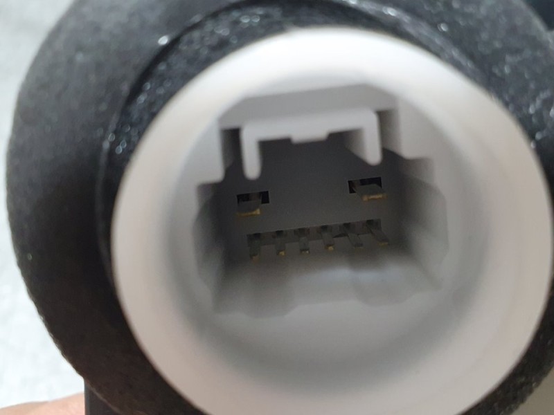 Recambio de cerradura puerta delantera izquierda para toyota yaris active referencia OEM IAM 690400D520  8 PINES