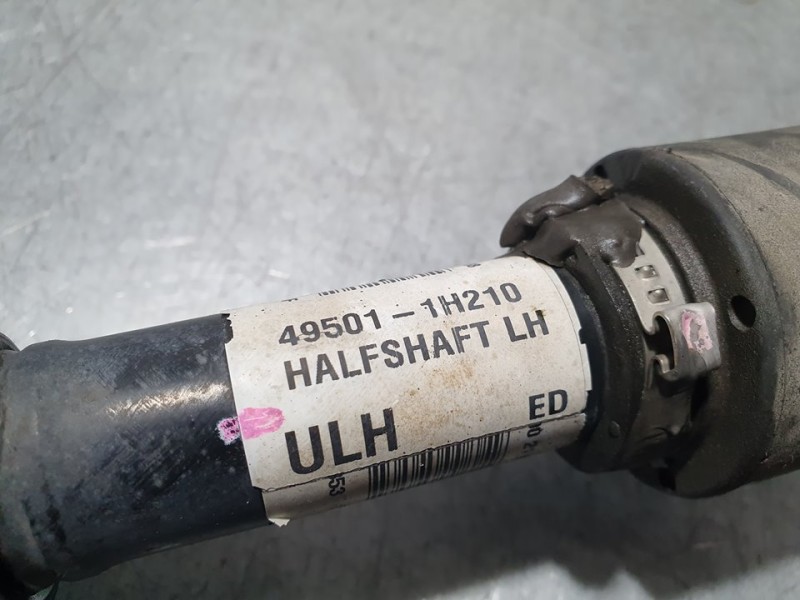 Recambio de transmision delantera izquierda para kia cee´d active referencia OEM IAM 495011H210  