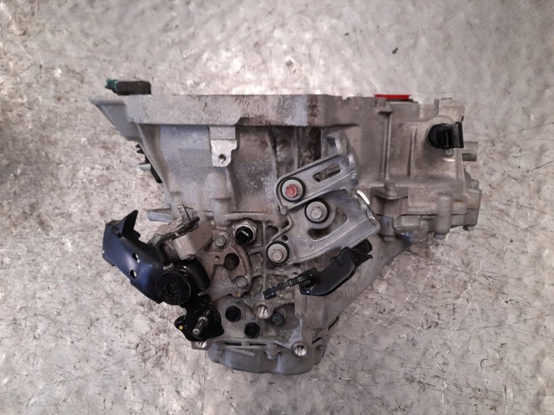 Recambio de caja cambios para hyundai elantra (md) tecno referencia OEM IAM TZ32FU 884939 6VELOCIDADES