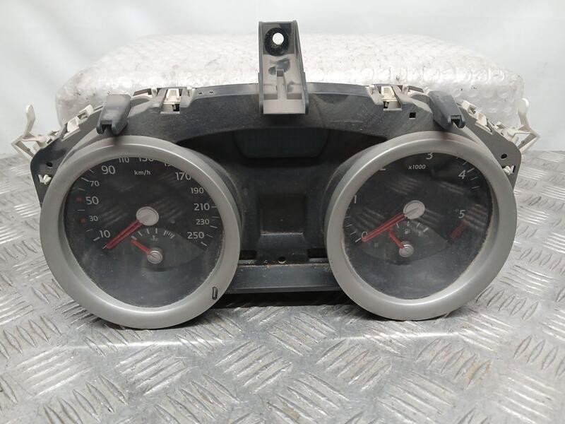 Recambio de cuadro instrumentos para renault megane ii familiar grandtour referencia OEM IAM 8200399700  