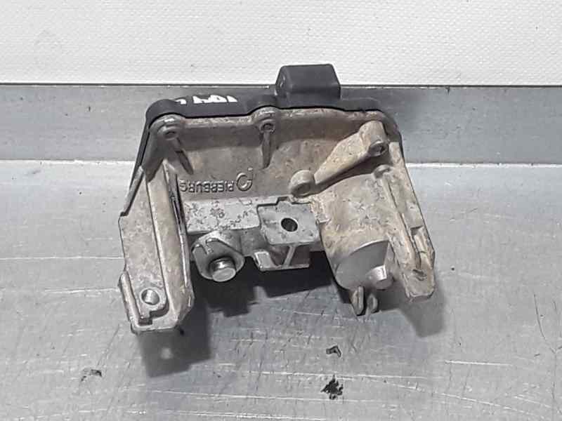 Recambio de valvula escape para nissan pulsar (c13) acenta referencia OEM IAM 147803010R  PIERBURG