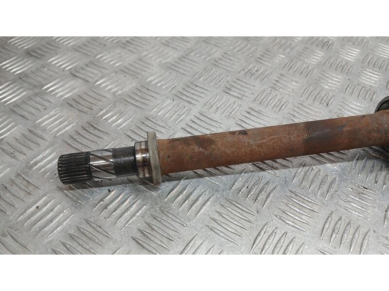 Recambio de transmision delantera derecha para dacia duster laureate 4x2 referencia OEM IAM 391003840R  