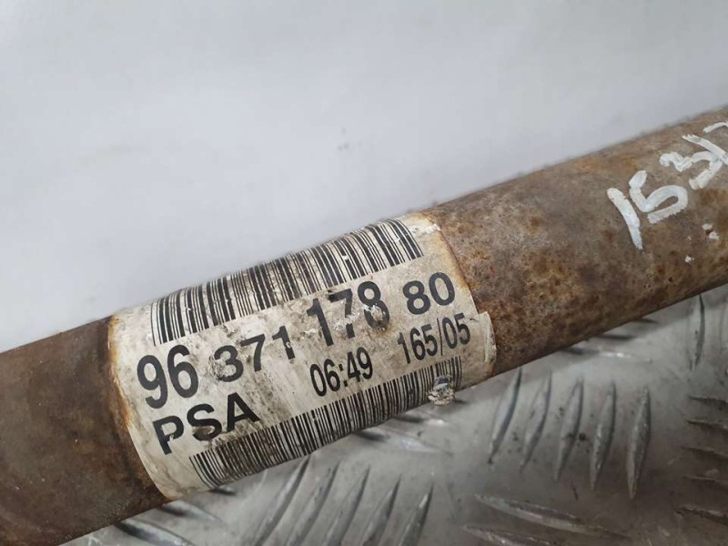 Recambio de transmision delantera derecha para citroën c4 berlina sx referencia OEM IAM 9637117880 8MN05 2286836