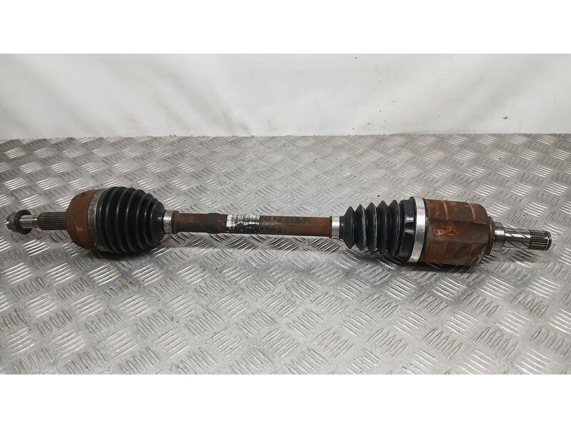 Recambio de transmision delantera izquierda para dacia duster laureate 4x2 referencia OEM IAM 391016491R  