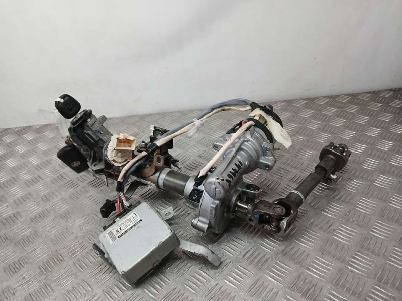 Recambio de columna direccion para toyota yaris active referencia OEM IAM 4520A0D051  ELECTRO-MECANICA DENSO
