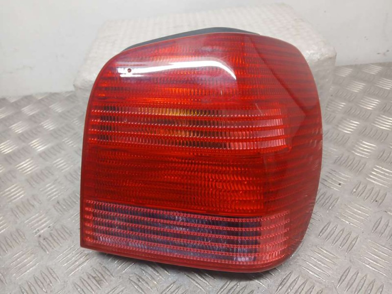 Recambio de piloto trasero derecho para volkswagen polo berlina (6n2) trendline referencia OEM IAM 6N0945096H  